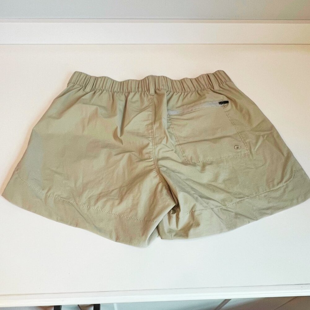 The American Outdoorsman Khaki Shorts M - Picture 2 of 6